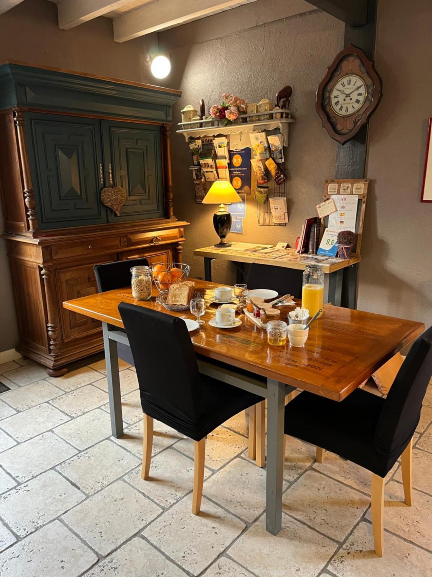 Chambres Et Gite Peyroutas " Camille" Vignonet St Emilion Ngoại thất bức ảnh