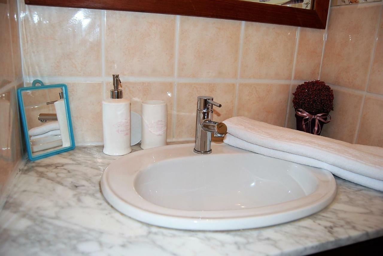 Chambres Et Gite Peyroutas " Camille" Vignonet St Emilion Ngoại thất bức ảnh