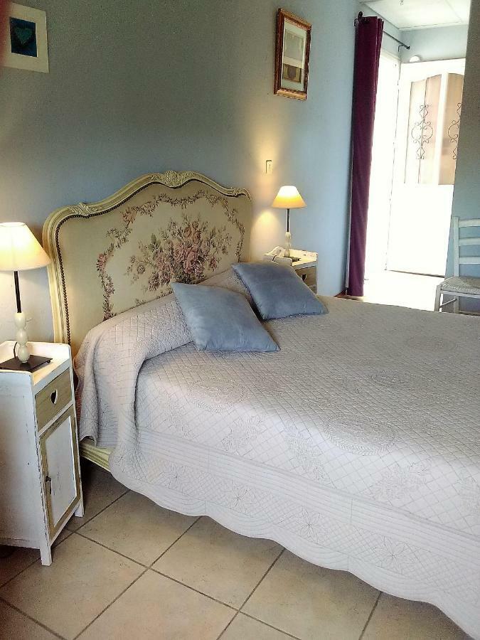 Chambres Et Gite Peyroutas " Camille" Vignonet St Emilion Ngoại thất bức ảnh